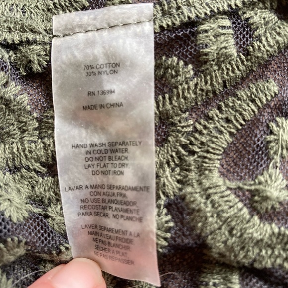 Embroidered mesh pullover top. - Picture 6 of 6